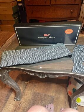 Vineyard Vines Navy and White Micro-Pattern Tie & cumberbun
